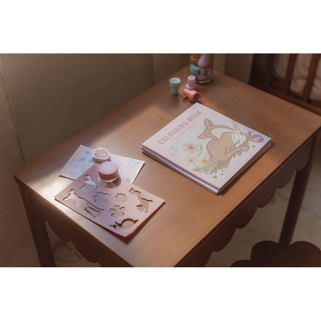 Книжка за оцветяване в линиите FAIRY GARDEN