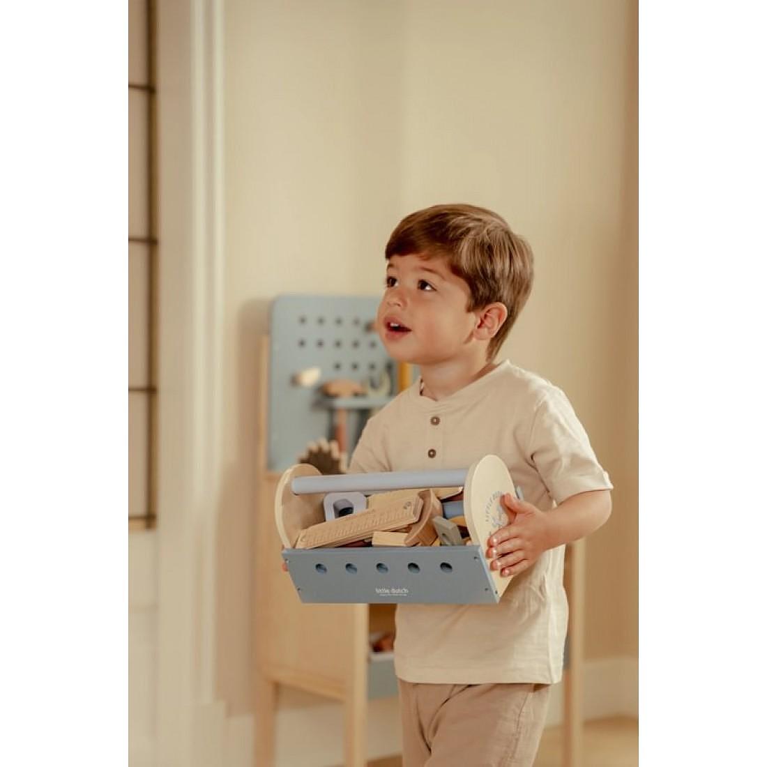 Дървена Кутия с Инструменти