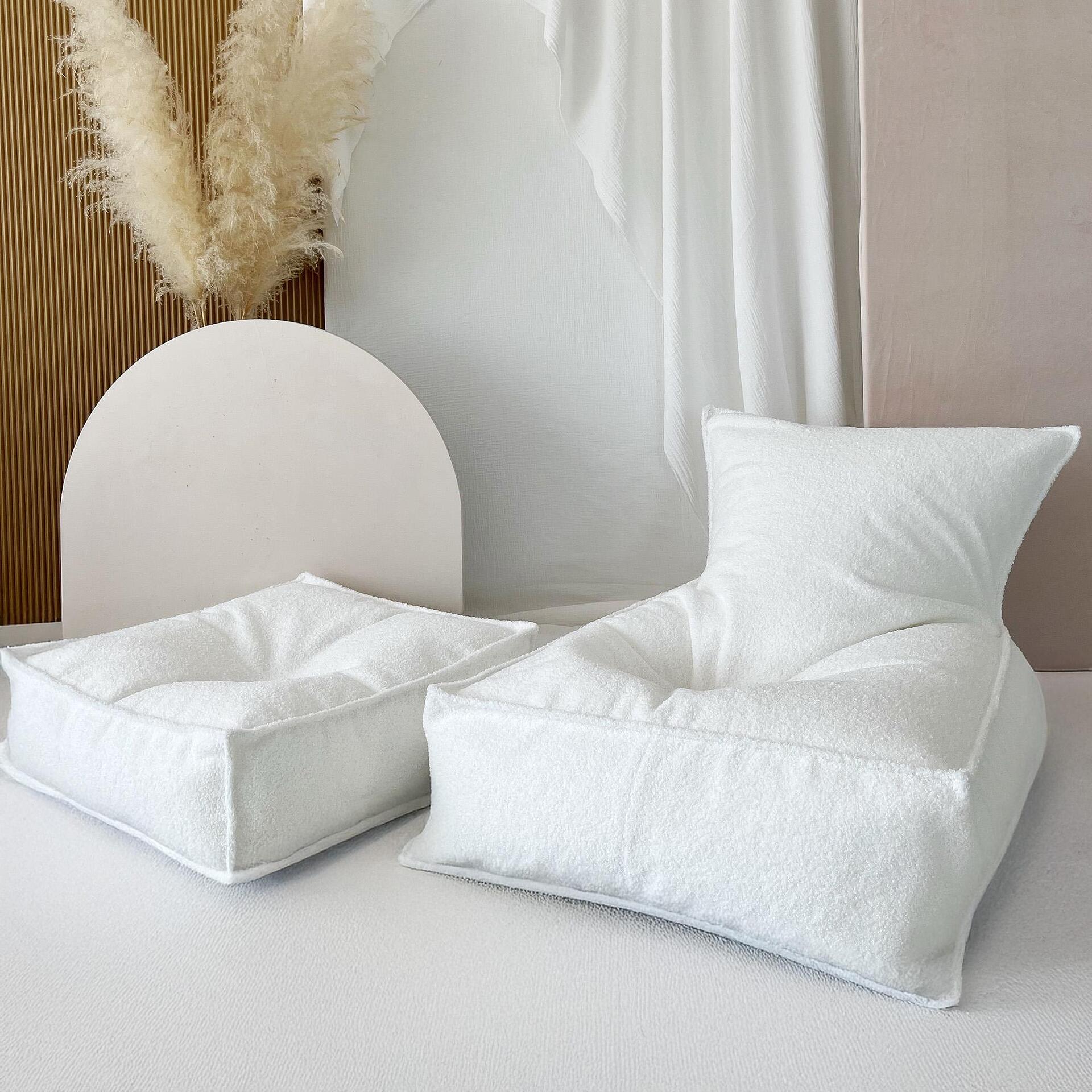 Пуф Bouclé, бял